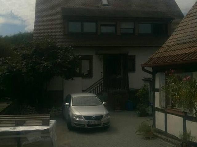 Schönes 3 Familienhaus mit weiterer Immobilie mit Potenzial