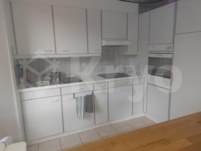 SCHÖNES 3 ZIMMER APARTMENT MIT AUFZUG