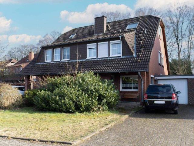 Schönes 5 Zi. Zuhause mit Garten, einer Garage und 2 Freistellplätzen in ruhigem Wendehammer