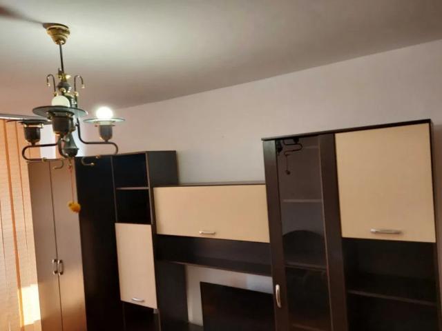 Scriitorilor 2 camere de inchiriat