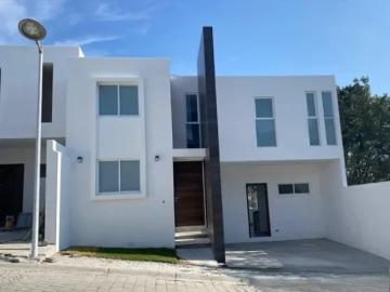 sa Casa en Venta en Fracc. El Lucero en cholula puebla a 30 mnts. del Aeropuerto con Universidades