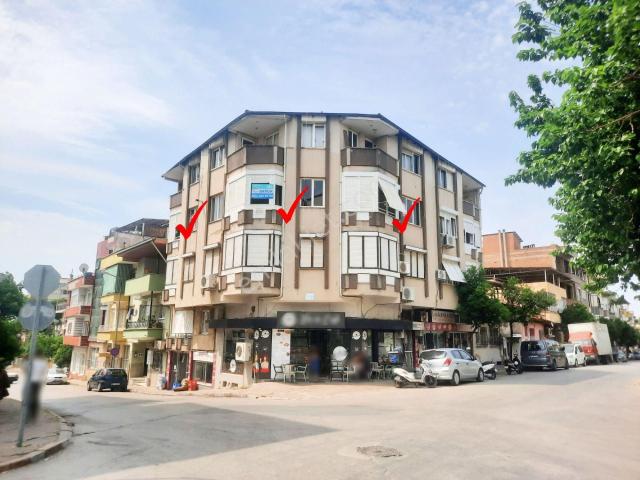 Sağlık Caddesi'nde Cadde Üzeri, Köşebaşı Ara Kat 3+1