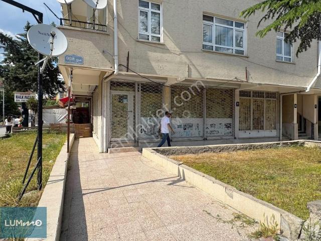 Sağlık Ocağı Karşısı Eczaneye Uygun 80m2 Köşe Dükkan