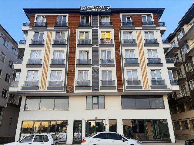 Sağlam Emlaktan Erenlerde Kampüs Karşısında Kiralık 2+1daire