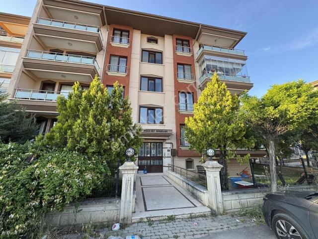 Sağlam Emlaktan Selçukluda Hastane Yakını Kiralık 3+1 Daire