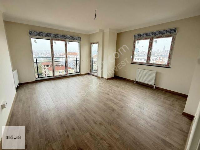 Sağlam'dan Merdivenköyde Sıfır Binada Balkonlu 100m2 2+1 Satılık