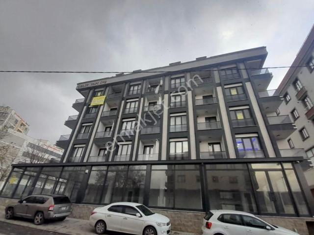 Samandıra Cadde Üzerinde Sıfır Çift Balkon 1. Kat Satılık 2+1