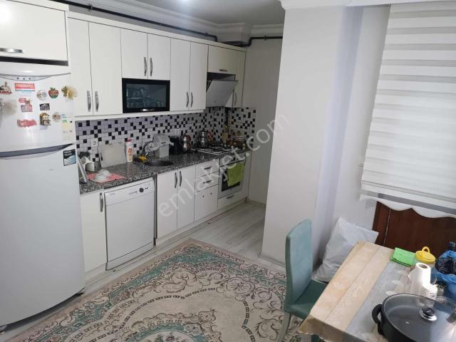 Samandıra Da 3+1 130 M2 Satılık İskanlı Ara Kat Daire