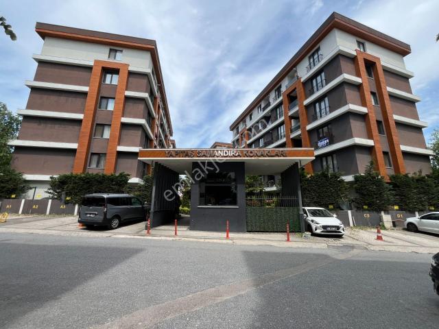Samandıra Konakları Boş Ara Kat Otoparklı Güvenlikli 3+1
