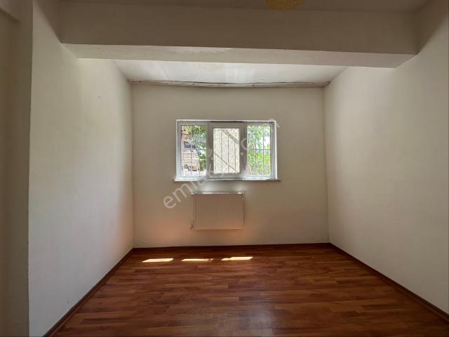 Samandıra Merkezde 2+1 85 M2 Kiralık Giriş Katı Daire