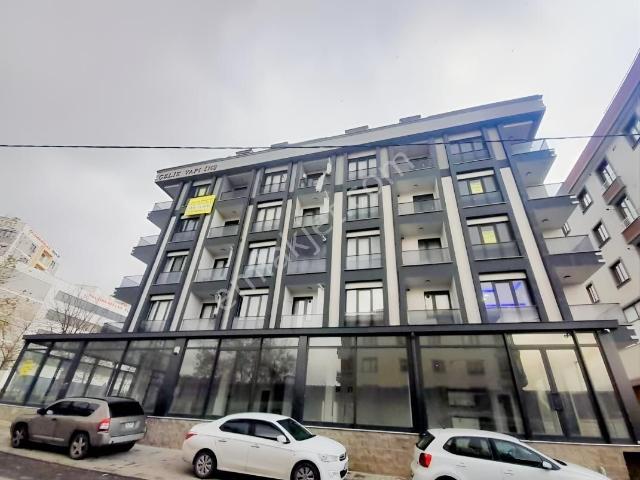 Samandıra Ulaşım Yanı Ayrı Mutfaklı Balkonlu 4.kat Kiralık 1+1