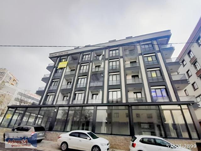 Samandıra ulaşım yanı ayrı mutfaklı balkonlu 4.kat kiralık 1+1