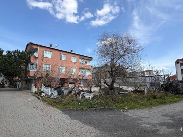 SAMANDIRA'DA 3 KAT İMARLI 172m2 MÜSTAKİL TAPULU KÖŞEBAŞI ARSA