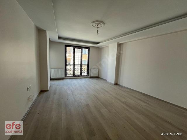 SAMANDIRA'DA KREDİYE UYGUN 3.KAT ASANSÖRLÜ 3+1 SIFIR LÜKS DAİRE