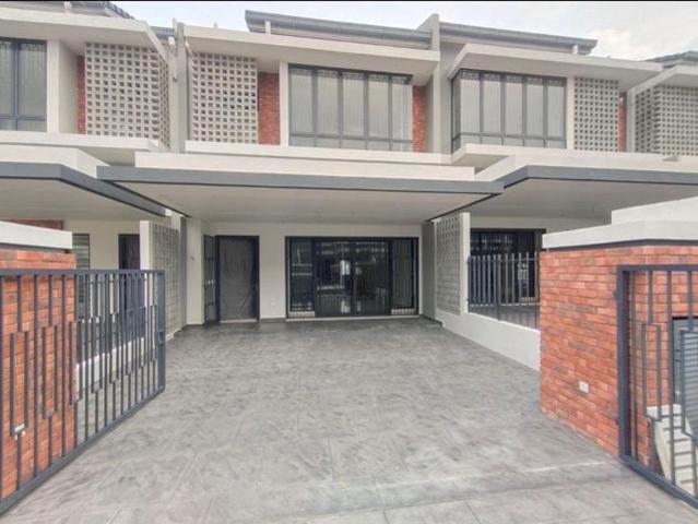 Samanea Seksyen U17 Elmina Shah Alam FOR SALE