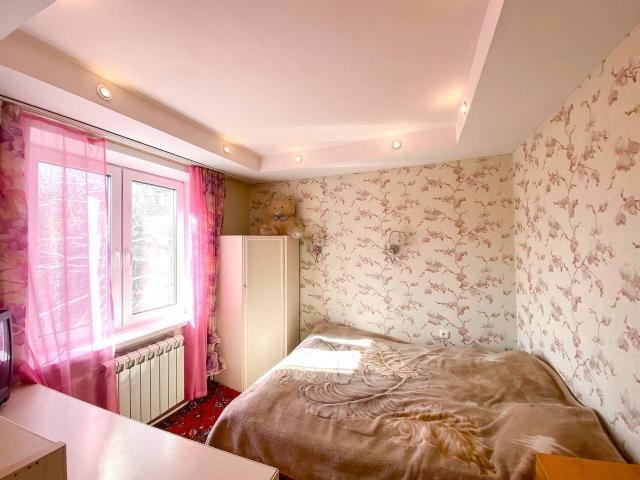 Самара, Кировский район, 15 й кв л,12