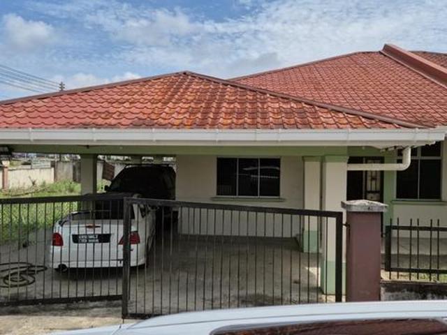 Samarahan Desa Ilmu Mixed Zone Semi D Single Storey End Lot
