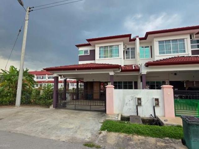 Samarahan Taman Meranti Double Storey Corner House