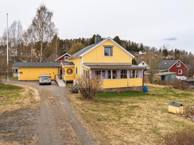 Samhällsvägen 10