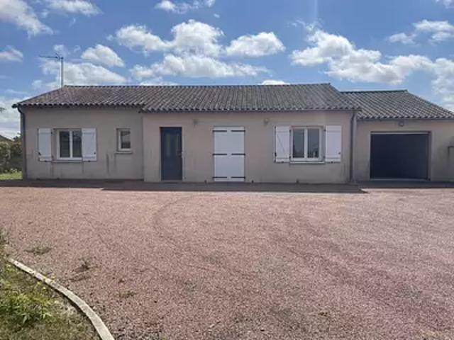Sammarçolles 86200 Location maison 5 pièces t5
