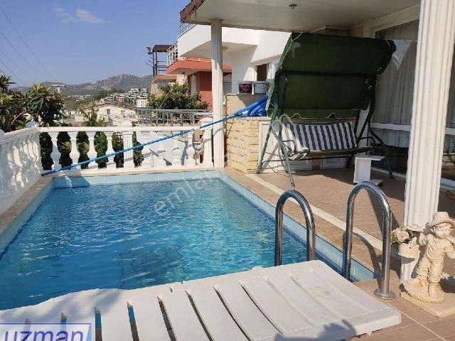 Samos Manzaralı Eşyalı 4+1 Havuzlu Site İçi Kiralık Lüks Villa