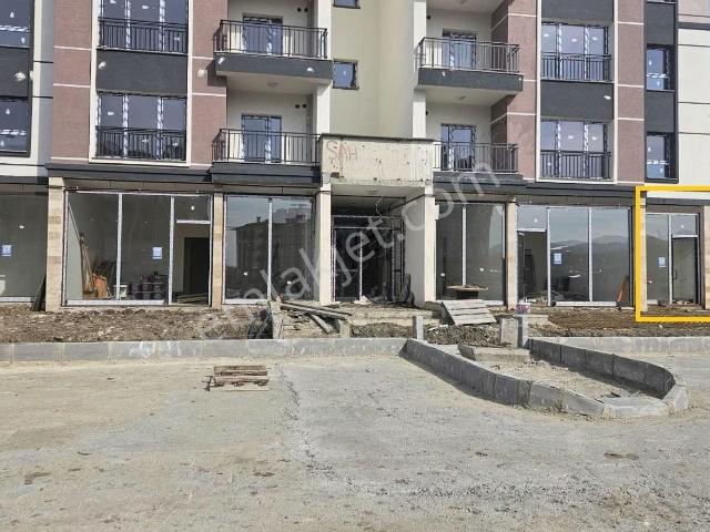 Samsun 19 Mayıs Toki'de Satılık 36 M2 Köşe Dükkan