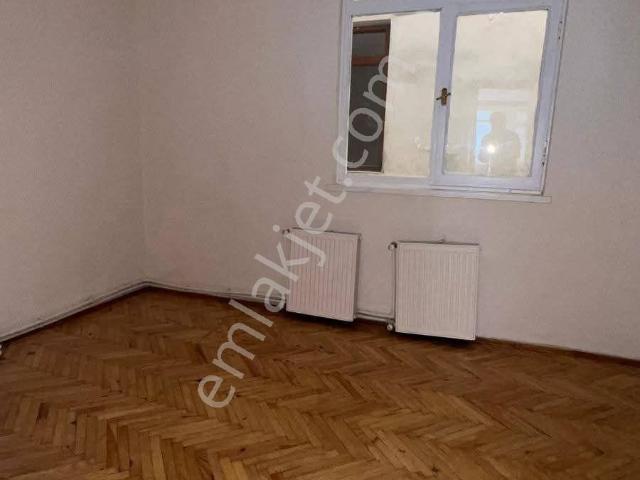Samsun İlkadım 19 Mayıs Mahallesinde Kat Tapulu 2.kat 3+1 Satılık Daire