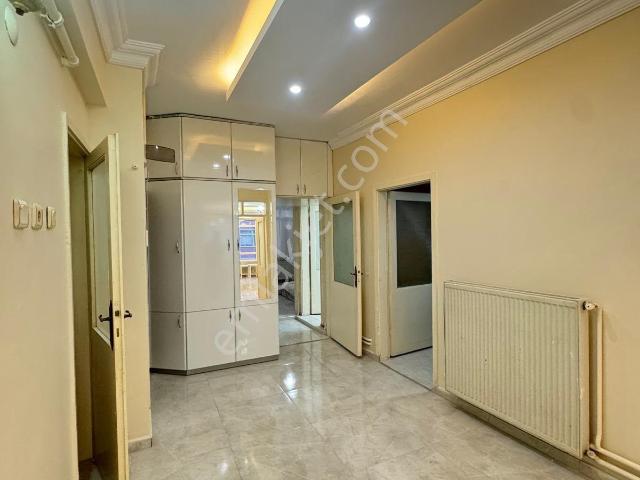 Samsun İlkadım İstasyon Mahallesi'nde Cadde Üzerinde Asansörlü 3+1 Kiralık Daire