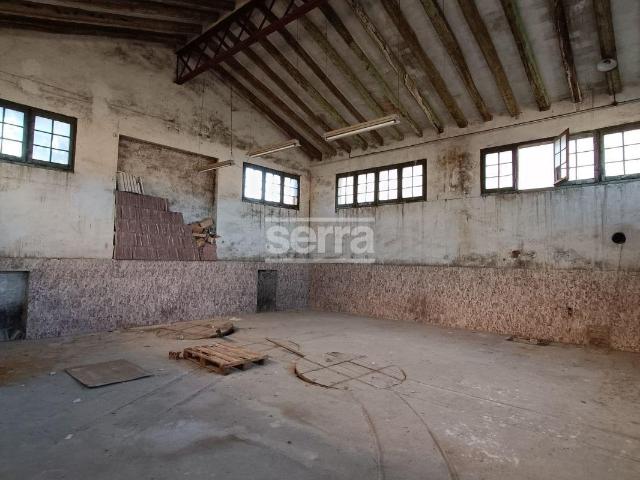 SANT MARTI SARROCA Edificio con posibilidad para edificar 17 viviendas con 2.800m2 de terreno