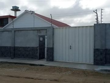 Santa Elena, Salinas, Costa de Oro: Casa de 350 m2 de Terreno. BAJAMOS EL PRECIO!