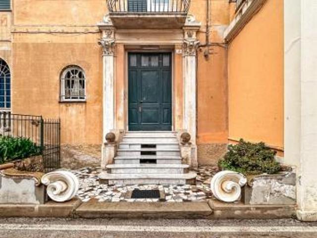 Santa Margherita Ligure a pochi passi dal mare, vicinissimo a Villa Durazzo e al centro