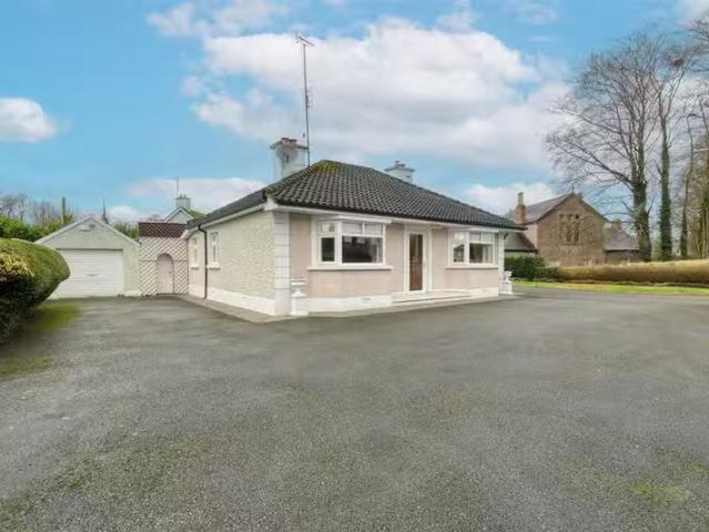 Santa Maria, Main Street, Abbeyleix, Co. Laois, R32 R8X4