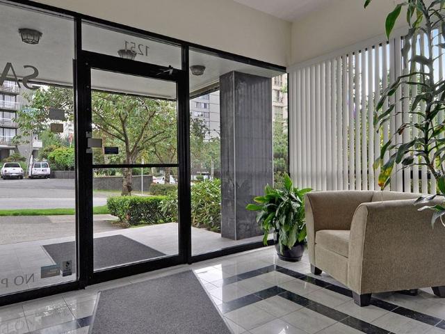 Santana 1 Bedroom Apartment for Rent at 1251 Jervis St, Vancouver, BC V6E 2E1 West End