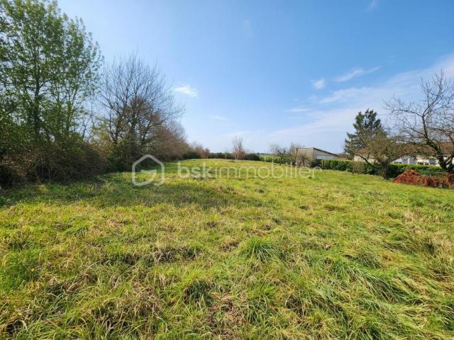 Sanxay Vente Terrain 86