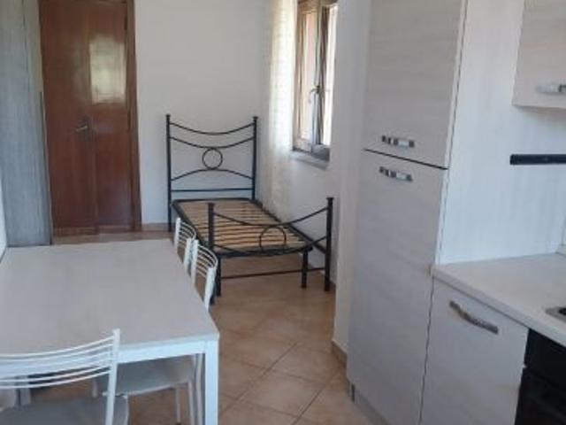 SAN CESAREO MONOLOCALE ARREDATO E BEN COLLEGATO