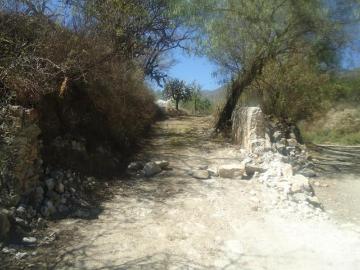 San Antonio de la Cal, atrás de la Peña de Bernal