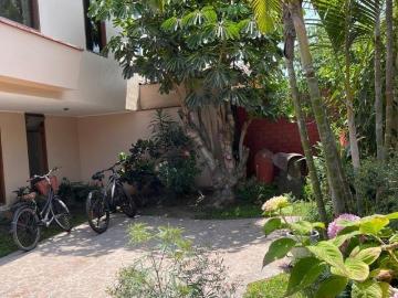 San Borja Vendo Casa cerca al colegio San Ignacio Recalde rea m