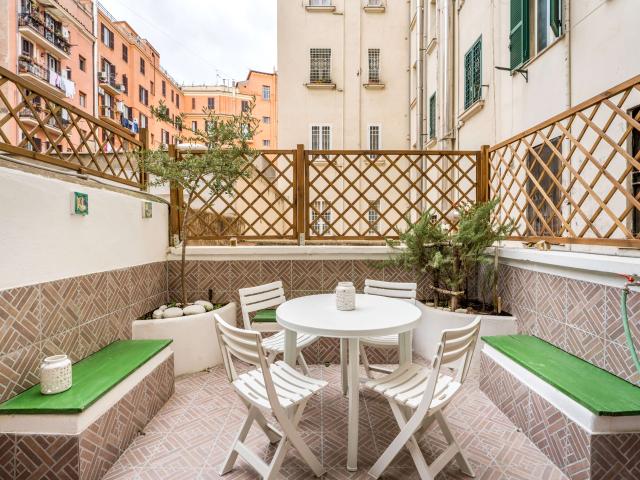 San Giovanni Courtyard Gem Cribmed