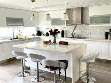 San isidro hermosa residencia con amplio jardin zona golf