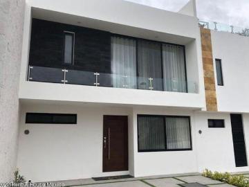 San Isidro Juriquilla casa de 3 recamaras en VENTA RAH1917