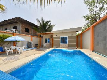 San Jacinto Beach Villa: Precio de Oportunidad! Villa Con Piscina en San Jacinto