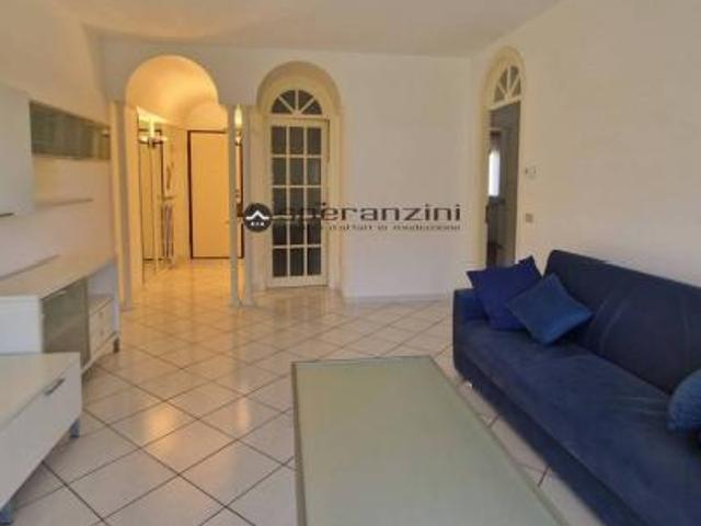SAN LAZZARO: Luminoso appartamento con garage in vendita a fano zona san lazzaro proponiamo appartamento di circa 80 mq situato al primo piano con a