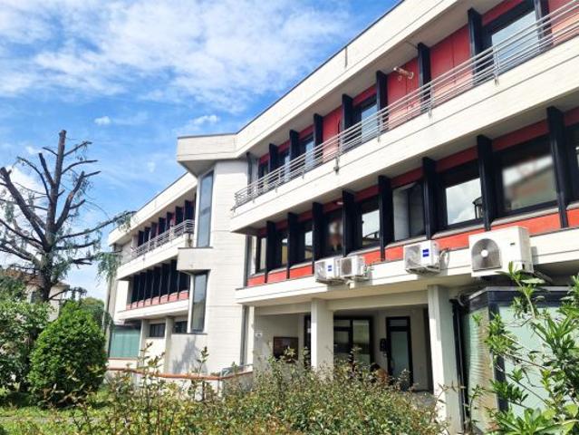 San Miniato Basso: Ufficio con 2 posti auto