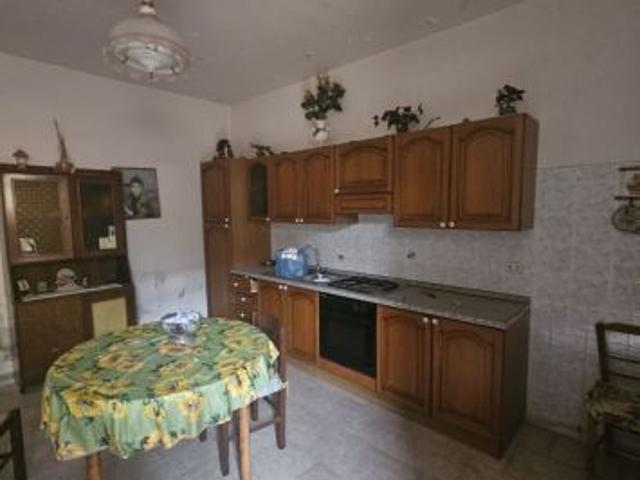 San Sperato Casa indipendente su 2 livelli con cortile e terrazzo