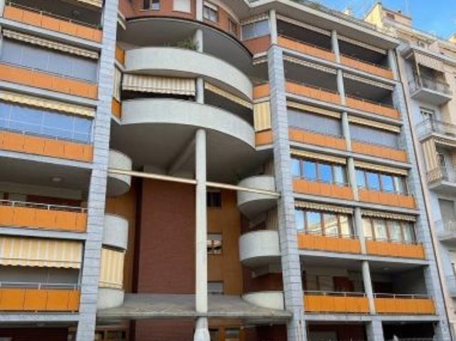 SAN PAOLO via Lancia alloggio di 135 MQ con TERRAZZO libero subito