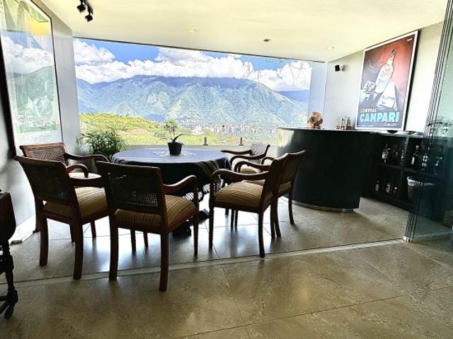 San Roman Venta Apto Remodelado 250m2 3h+S/3b/2pe
