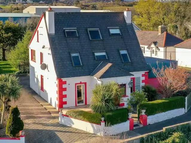 San Raphael, The Hill, Killybegs, Co. Donegal, F94HR70 is for.
