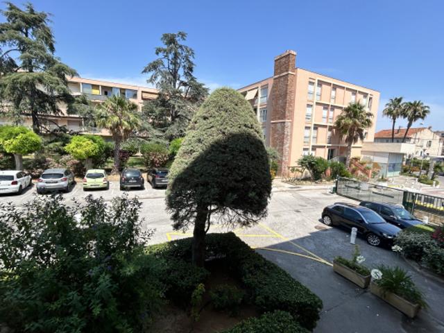 SANARY CENTRE VILLE T3 RESIDENCE SECURISEE