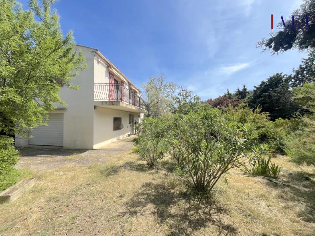 Sanary Maison individuelle sur 2920m2 de terrain, possibil