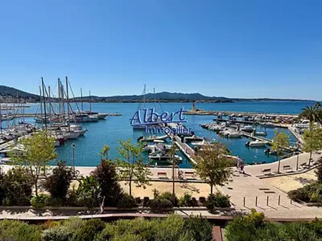 Sanary sur Mer 83110 Achat / Vente appartement 3 pièces t3 au dernier étage